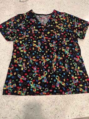 Peaches Uniforms Black Multicolor Puzzle Piece Scrub Top